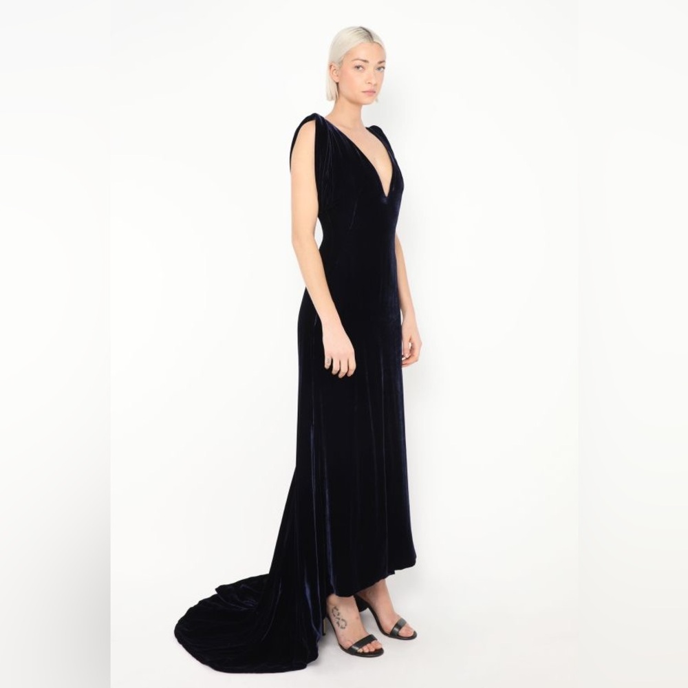 Vintage Alexander McQueen velvet Gown from 2007 collection - Picture 2 of 13